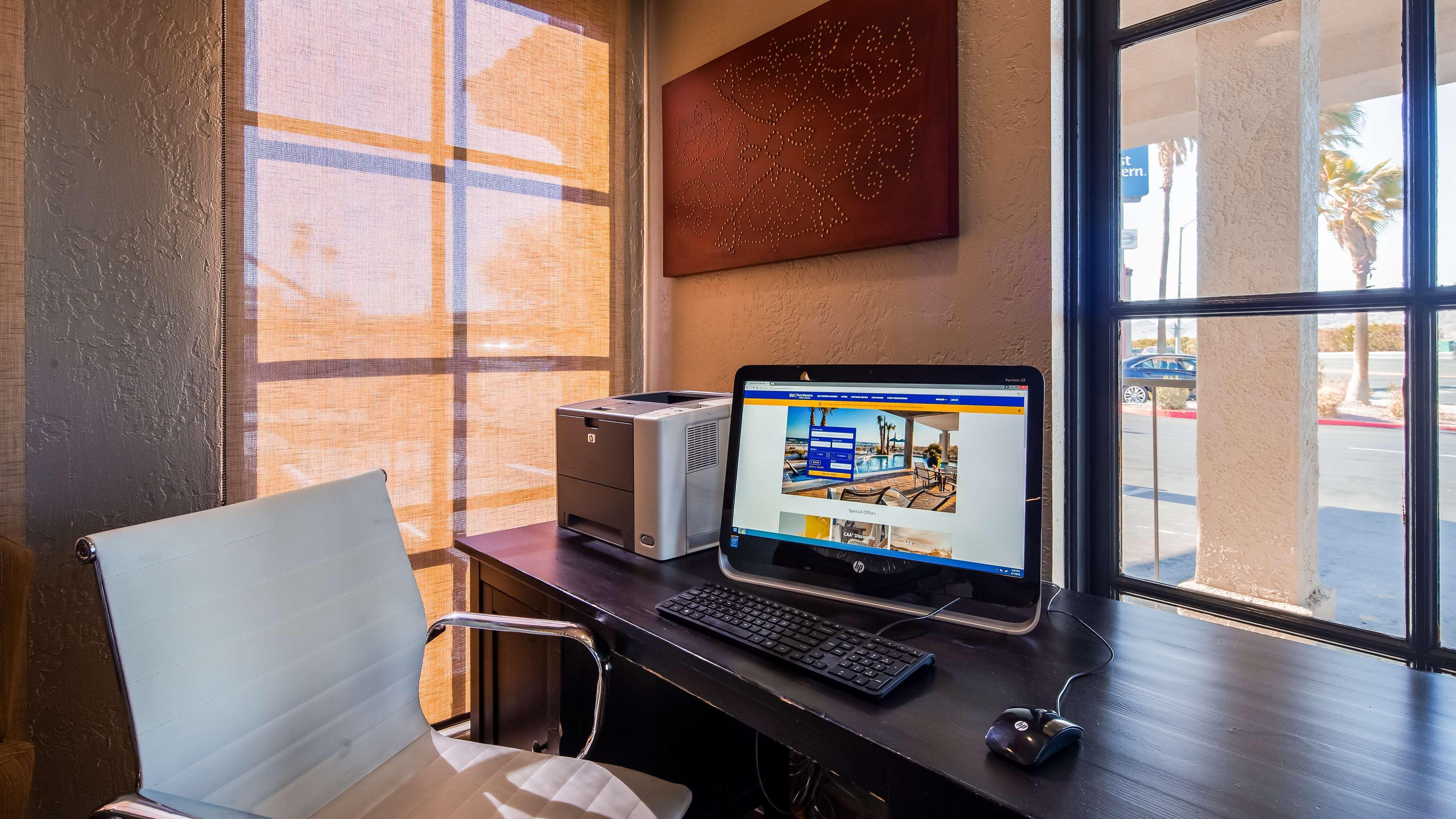 Best Western Desert Villa Inn Барстоу Екстер'єр фото